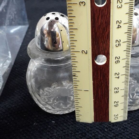 Vintage Lot 24 Salt & Pepper shakers Plus 2 extra - Picture 11 of 13